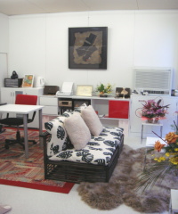 �������i